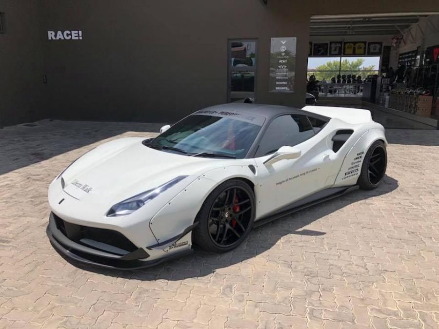  Ferrari 488 GTB by Liberty Walk and RACE! 2017 года  (фото 5 из 21)